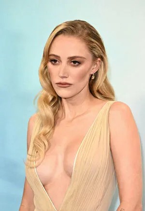 Maika Monroe OnlyFans Leaked Free Thumbnail Picture - #4u9l1wDOZh