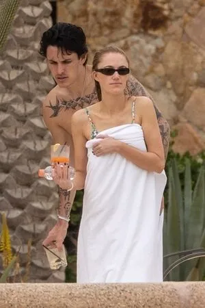 Maika Monroe OnlyFans Leaked Free Thumbnail Picture - #6kUJRuQR6r