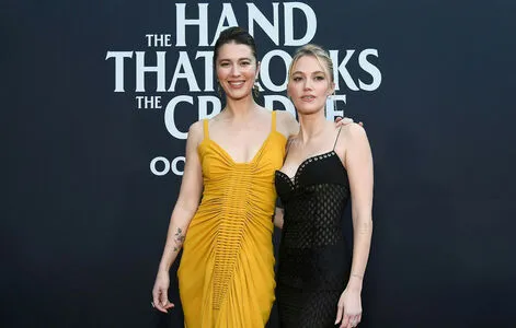 Maika Monroe OnlyFans Leaked Free Thumbnail Picture - #BihC1bJ0v3