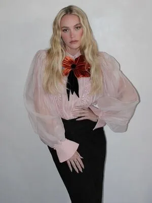 Maika Monroe OnlyFans Leaked Free Thumbnail Picture - #CsmJrLgx0o