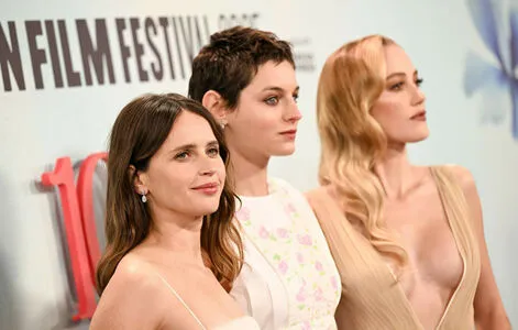 Maika Monroe OnlyFans Leaked Free Thumbnail Picture - #Ir0u5InQ1x