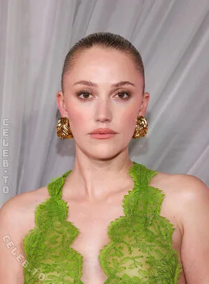 Maika Monroe OnlyFans Leaked Free Thumbnail Picture - #Iyv1M3OrL5