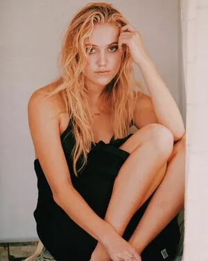 Maika Monroe OnlyFans Leaked Free Thumbnail Picture - #N0rtPVF2ED