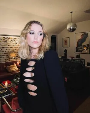 Maika Monroe OnlyFans Leaked Free Thumbnail Picture - #NjFFMmaLTS