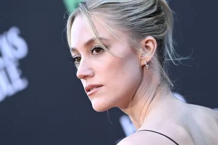 Maika Monroe OnlyFans Leaked Free Thumbnail Picture - #QTELxa0fsj