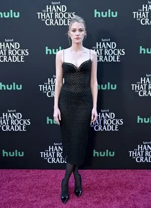 Maika Monroe OnlyFans Leaked Free Thumbnail Picture - #QXqHRAaH6I