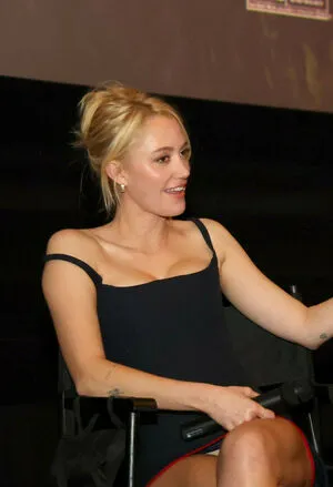 Maika Monroe OnlyFans Leaked Free Thumbnail Picture - #ReZS26hgU9