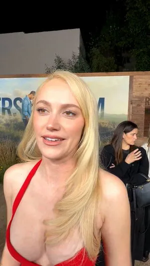 Maika Monroe OnlyFans Leaked Free Thumbnail Picture - #UoWD1edlEN