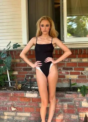 Maika Monroe OnlyFans Leaked Free Thumbnail Picture - #bRUw05sTmz