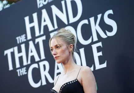 Maika Monroe OnlyFans Leaked Free Thumbnail Picture - #ehxkGSq0iv