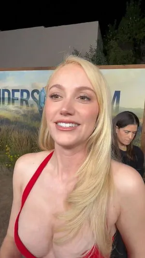 Maika Monroe OnlyFans Leaked Free Thumbnail Picture - #flhdL8mri5