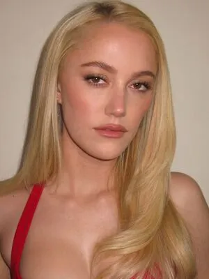 Maika Monroe OnlyFans Leaked Free Thumbnail Picture - #hR914fSu3M