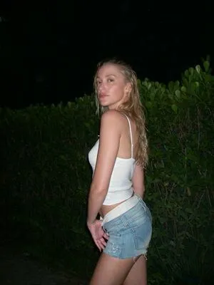 Maika Monroe OnlyFans Leaked Free Thumbnail Picture - #kwYe1FfQ2N