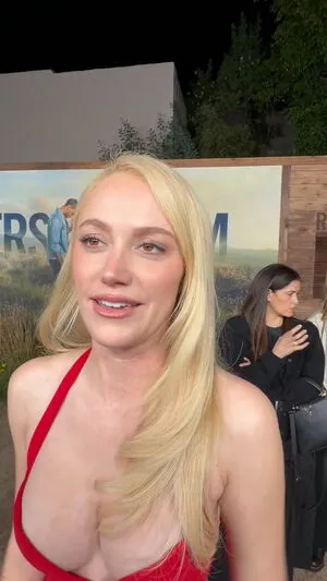 Maika Monroe OnlyFans Leaked Free Thumbnail Picture - #pYcmu4tcns