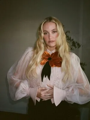 Maika Monroe OnlyFans Leaked Free Thumbnail Picture - #rZSFihQ8PN
