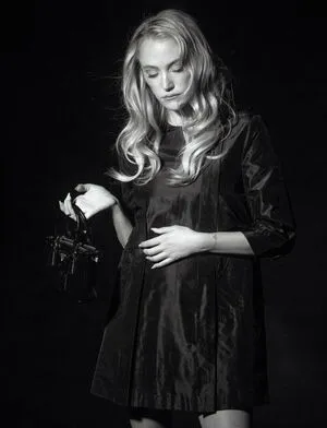 Maika Monroe OnlyFans Leaked Free Thumbnail Picture - #t3C01b4qjK