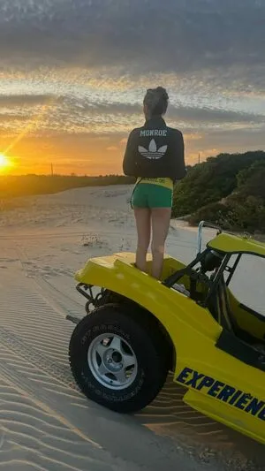 Maika Monroe OnlyFans Leaked Free Thumbnail Picture - #tUDHKIVqDY