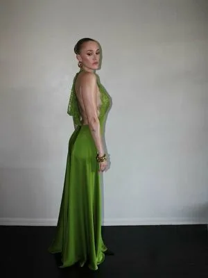 Maika Monroe OnlyFans Leaked Free Thumbnail Picture - #v1MfDdenEo