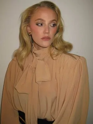 Maika Monroe OnlyFans Leaked Free Thumbnail Picture - #zlzFfPLjLW
