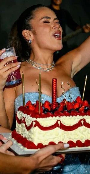 Maisa Silva OnlyFans Leaked Free Thumbnail Picture - #Ew45gos31k