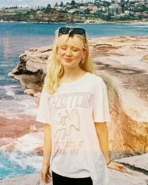 Maisie Peters OnlyFans Leaked Free Thumbnail Picture - #0Bn1JuhrOB