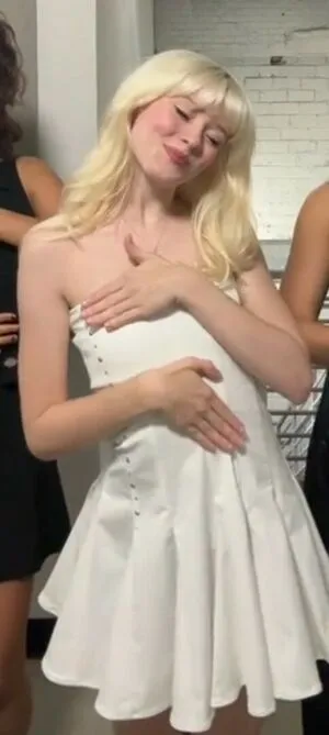 Maisie Peters OnlyFans Leaked Free Thumbnail Picture - #33wiYgs8pv