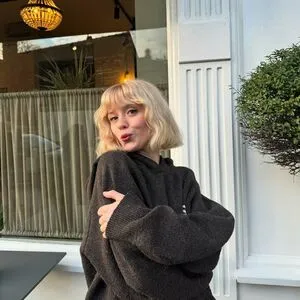 Maisie Peters OnlyFans Leaked Free Thumbnail Picture - #PcHXeGR9ZW