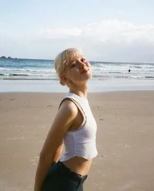 Maisie Peters OnlyFans Leaked Free Thumbnail Picture - #UsUW23MCn6