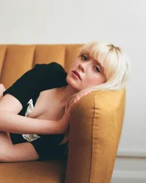 Maisie Peters OnlyFans Leaked Free Thumbnail Picture - #X3DQOICUyv