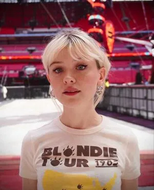 Maisie Peters OnlyFans Leaked Free Thumbnail Picture - #eDtbHeIdVD