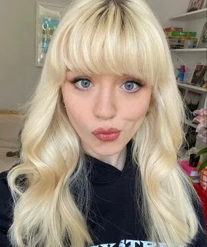 Maisie Peters OnlyFans Leaked Free Thumbnail Picture - #pAvdzV18Ie