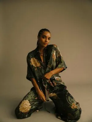 Maisie Richardson Sellers OnlyFans Leaked Free Thumbnail Picture - #3gnyxqPpKx