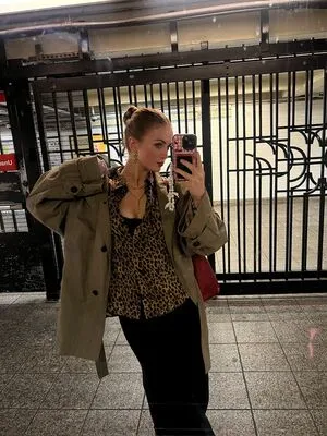 Maisie Smith OnlyFans Leaked Free Thumbnail Picture - #A5PW0L84mA