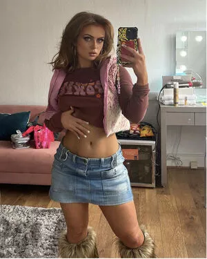 Maisie Smith OnlyFans Leaked Free Thumbnail Picture - #NiLpBRmAwp