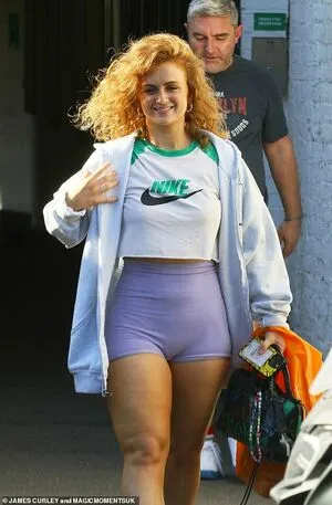 Maisie Smith OnlyFans Leaked Free Thumbnail Picture - #oIrlezadtT