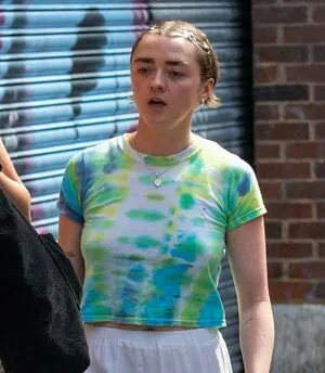 Maisie Williams OnlyFans Leaked Free Thumbnail Picture - #12qu8STNCc