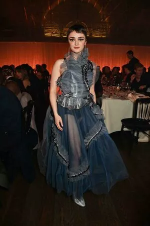 Maisie Williams OnlyFans Leaked Free Thumbnail Picture - #23i4MBuWlo