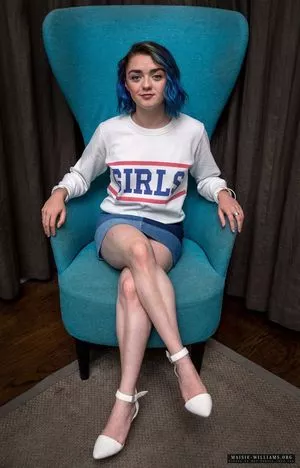 Maisie Williams OnlyFans Leaked Free Thumbnail Picture - #29Y1lUXxLr