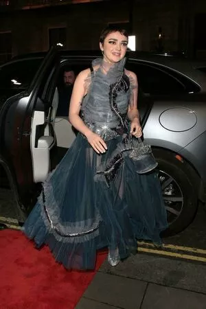 Maisie Williams OnlyFans Leaked Free Thumbnail Picture - #6GFsXnySFt
