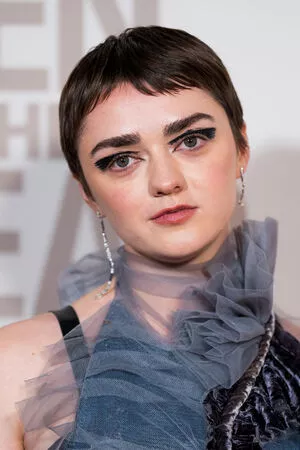 Maisie Williams OnlyFans Leaked Free Thumbnail Picture - #6VFqlq4ycW