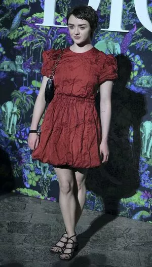 Maisie Williams OnlyFans Leaked Free Thumbnail Picture - #7WFsUPF9wI