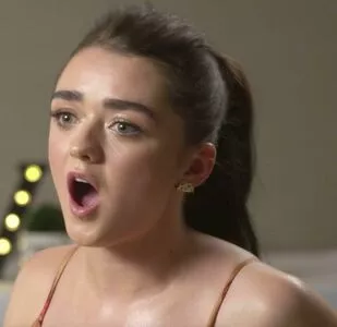Maisie Williams OnlyFans Leaked Free Thumbnail Picture - #7bvH5Vjmu5