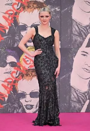 Maisie Williams OnlyFans Leaked Free Thumbnail Picture - #AAqAGEfPW8