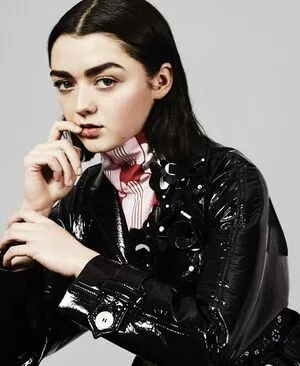 Maisie Williams OnlyFans Leaked Free Thumbnail Picture - #F6LyfnapTX
