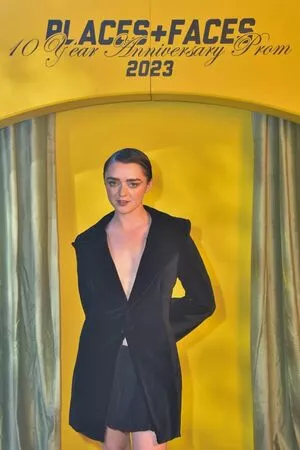 Maisie Williams OnlyFans Leaked Free Thumbnail Picture - #FWDqQoi9g9