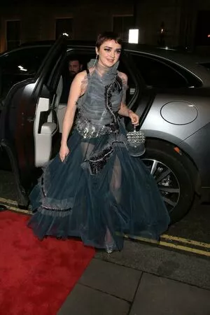 Maisie Williams OnlyFans Leaked Free Thumbnail Picture - #HIpuZmx9EX