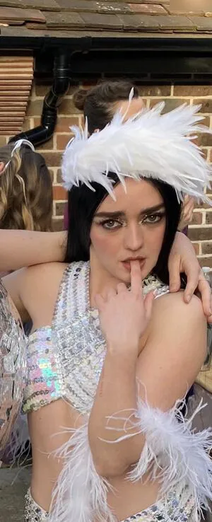 Maisie Williams OnlyFans Leaked Free Thumbnail Picture - #LWywxCKHTU