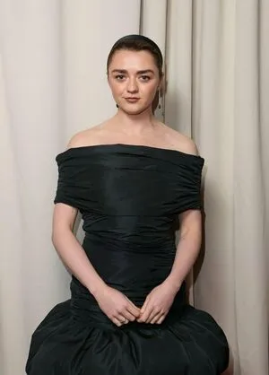 Maisie Williams OnlyFans Leaked Free Thumbnail Picture - #S2LsOEqJY8