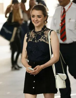 Maisie Williams OnlyFans Leaked Free Thumbnail Picture - #SBonhP0ckV