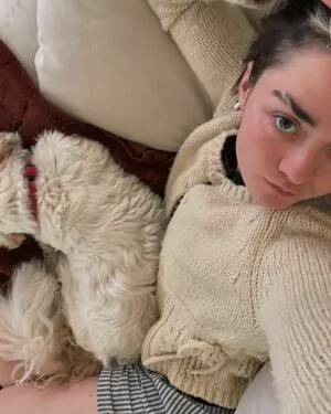 Maisie Williams OnlyFans Leaked Free Thumbnail Picture - #TODIyO950X